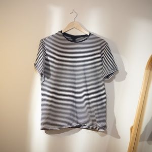 H&M Black and White Stripe Tee. Size L.